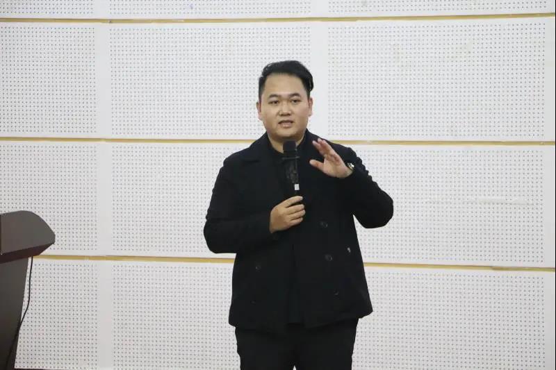 c86a7dcf006648b0af4c990a4d4a558a.jpg c86a7dcf006648b0af4c990a4d4a558a.jpg