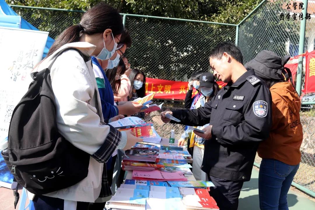 6063a4b96bae49fe8c7e2a86b70618e5.jpg 6063a4b96bae49fe8c7e2a86b70618e5.jpg