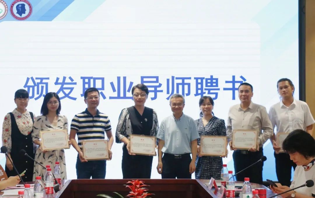 ea432581cf264d30ba914f70c7db868e.jpg ea432581cf264d30ba914f70c7db868e.jpg