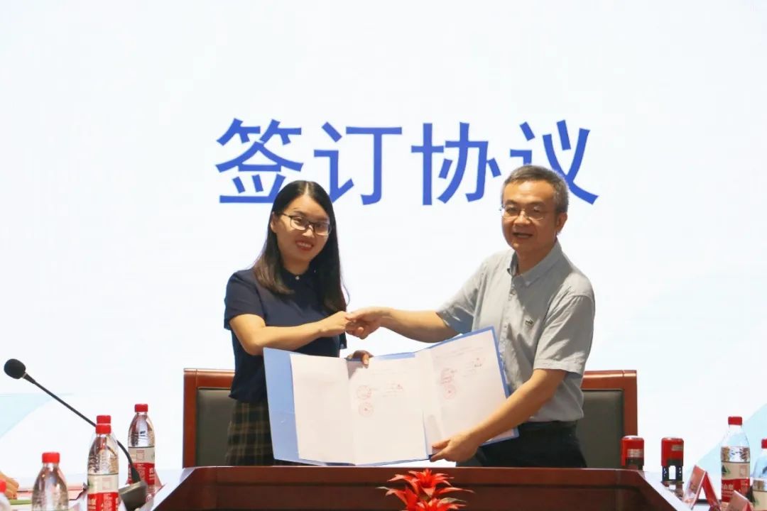 712a1e4593764f04baccc80e0bc15844.jpg 712a1e4593764f04baccc80e0bc15844.jpg