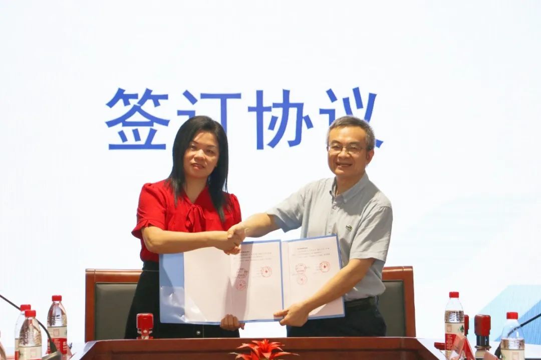 da6a4edce8ec4b93b9f81dbc35266de5.jpg da6a4edce8ec4b93b9f81dbc35266de5.jpg