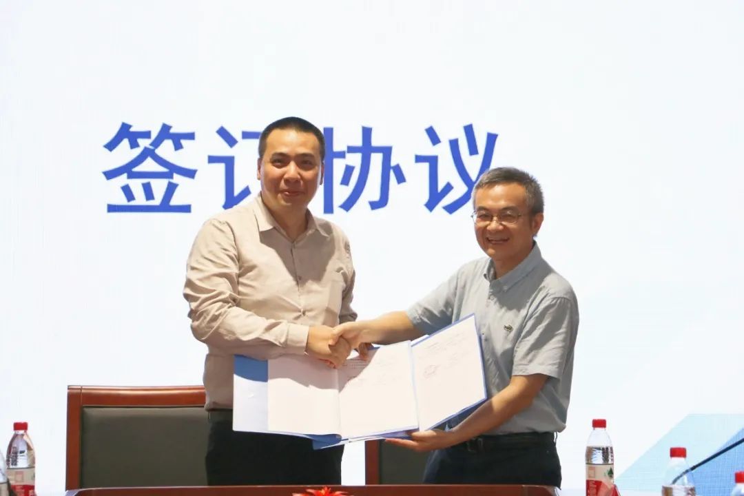 401dc3c7a06b4176bae0825535b5e4c1.jpg 401dc3c7a06b4176bae0825535b5e4c1.jpg