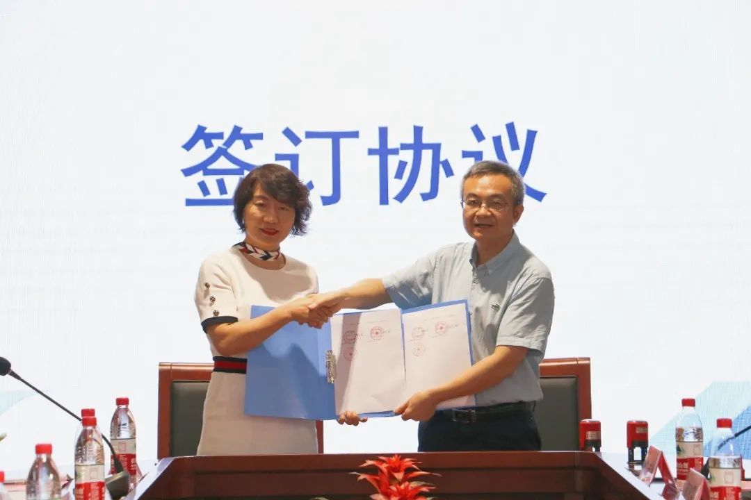 2cc1201fac404af39244ac26540fac19.jpg 2cc1201fac404af39244ac26540fac19.jpg